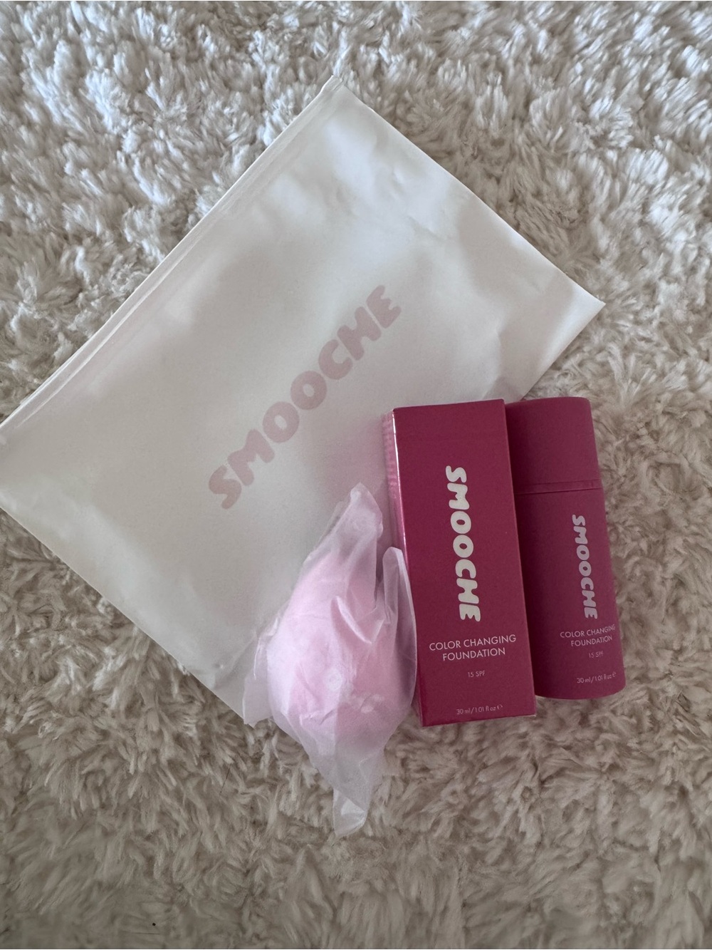 Smooche Color Changing Foundation - 2 bottles - Picture 2 of 2